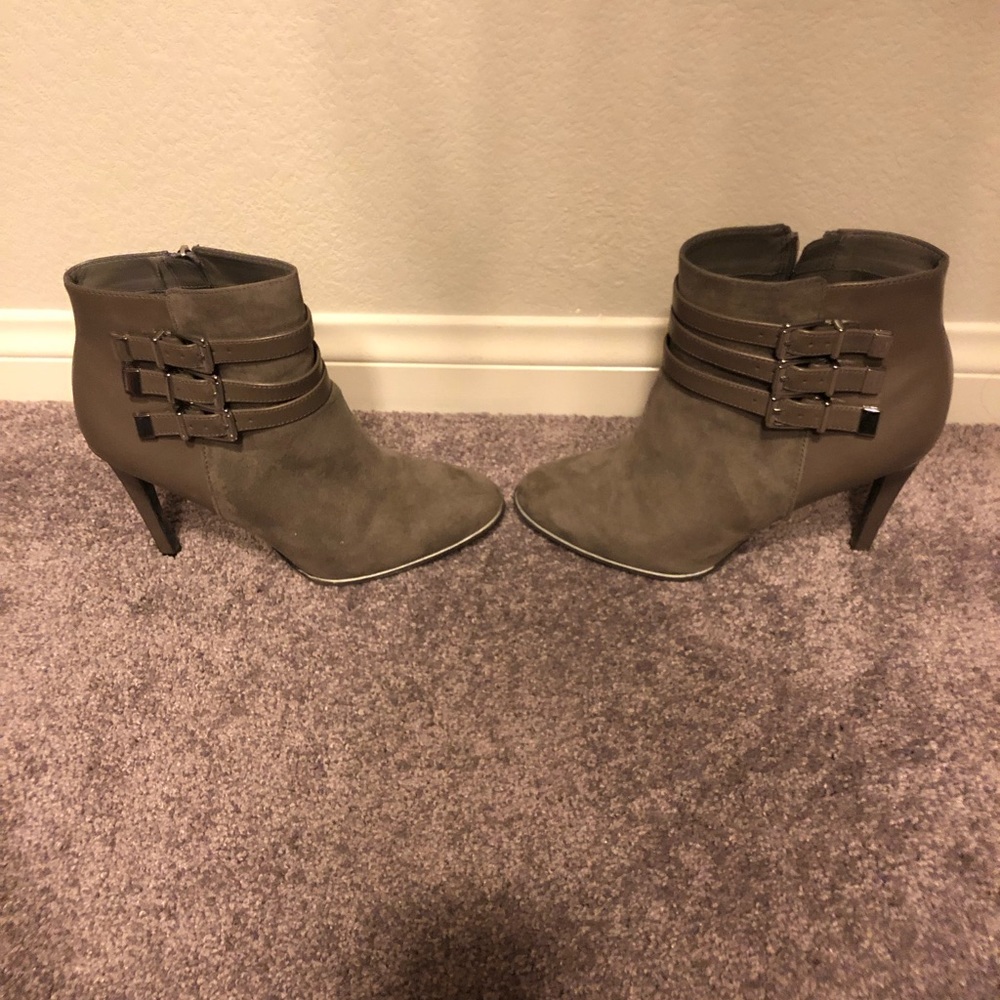 Sam and Libby gray ankle boots